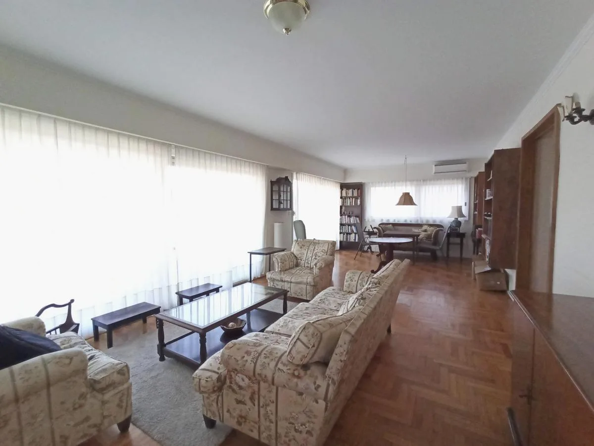 Departamento de 4 dormitorios en Martínez