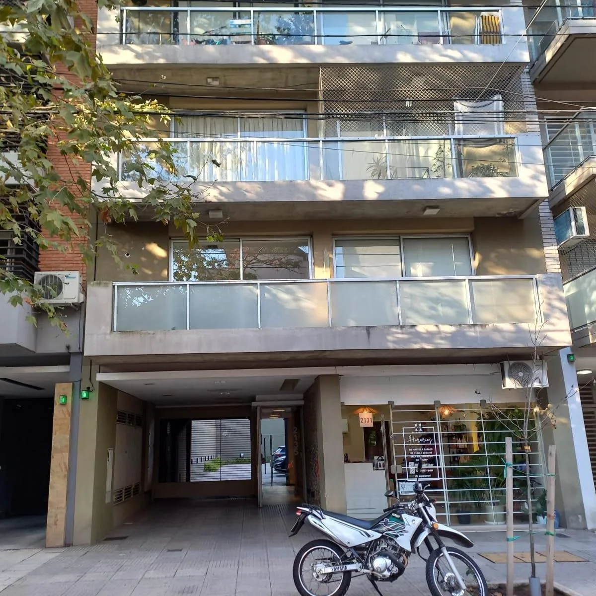 Two-room apartment with balcony and parking in Villa Urquiza
