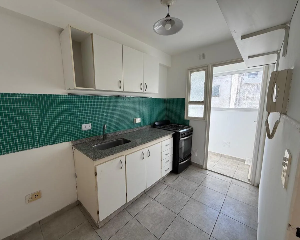Bright two-room apartment with separate kitchen and laundry area in Villa Urquiza