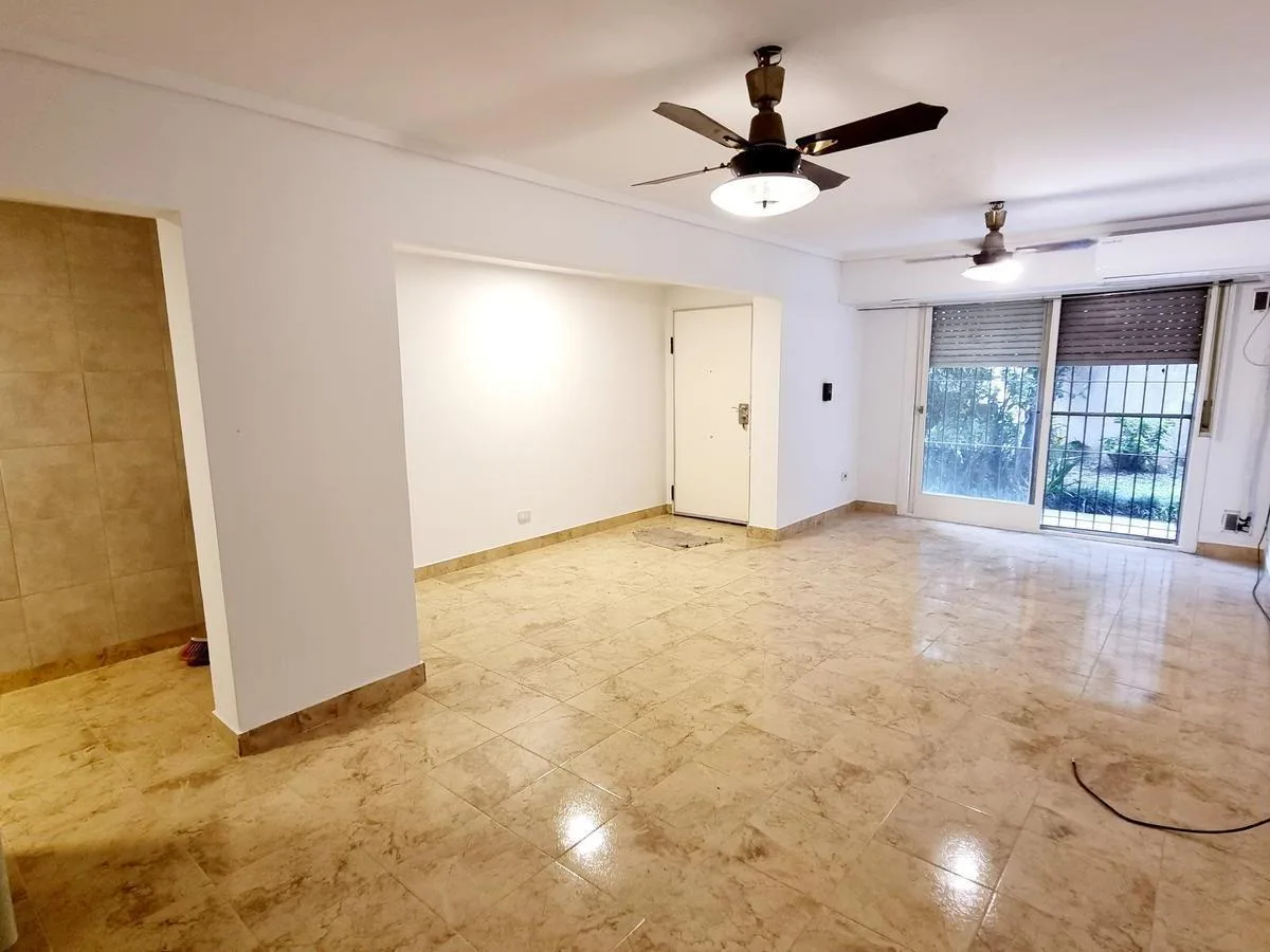 Three-room ground-floor apartment in Lomas de Zamora