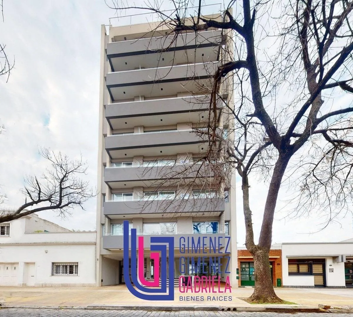 Apartamento de 2 dormitórios com vaga de garagem em La Plata