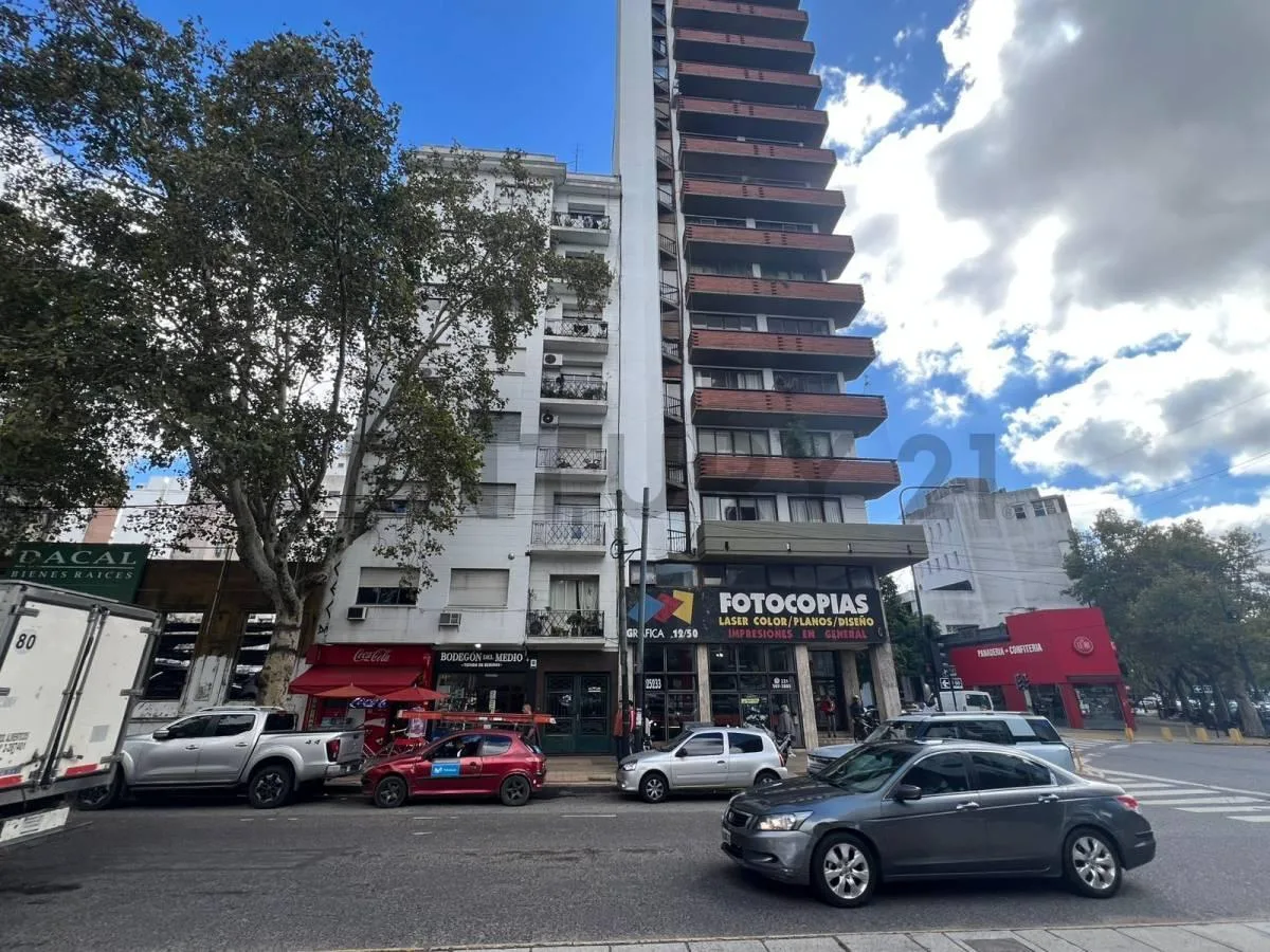 Apartamento de 2 dormitórios para alugar em La Plata