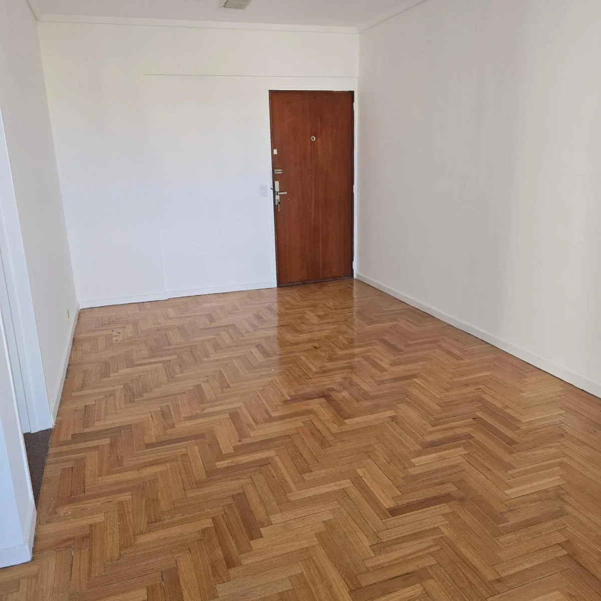 2 Amb Amplios C/balcon