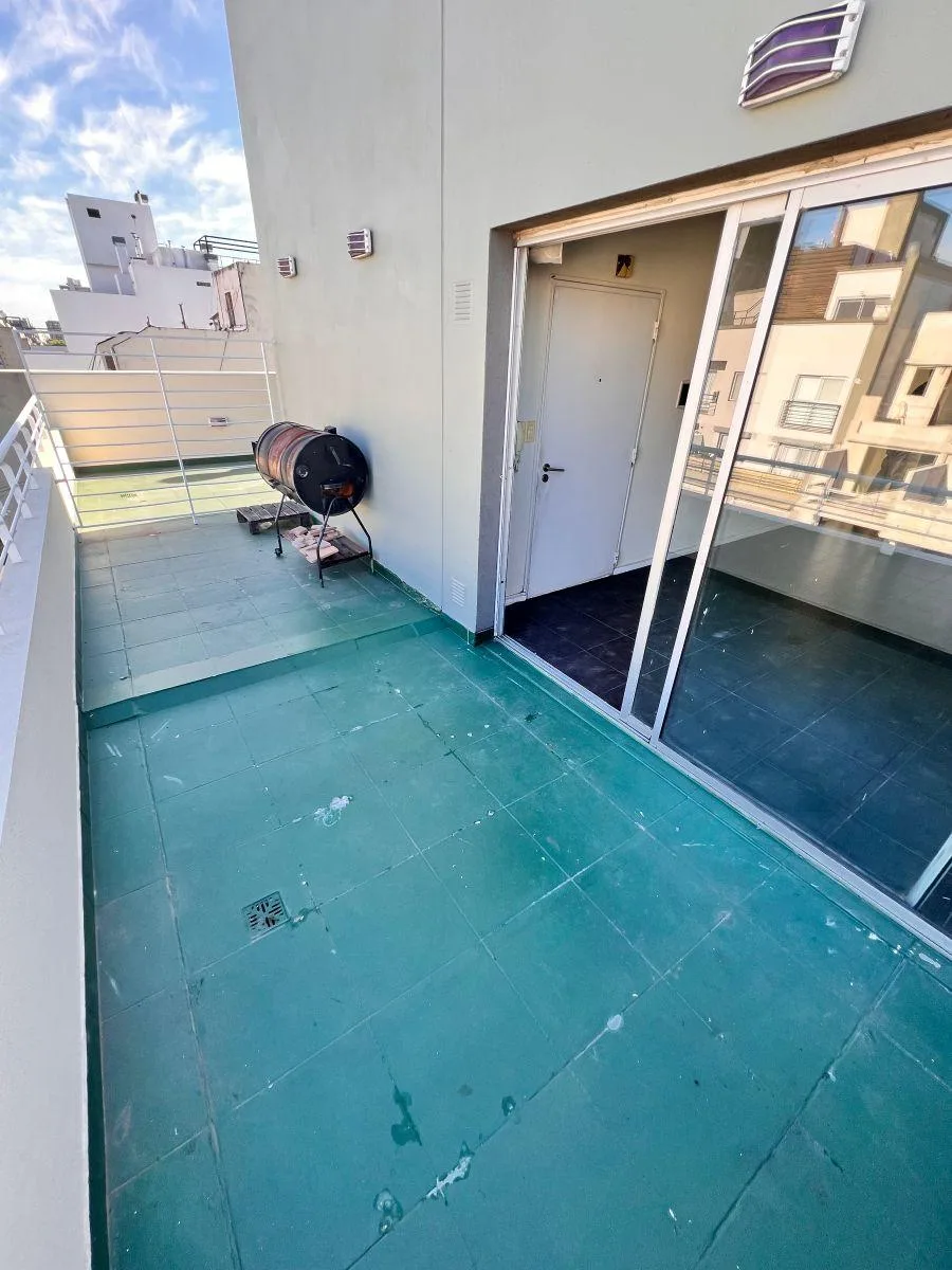 Departamento de 2 ambientes con balcón terraza y parrilla en Parque Chacabuco