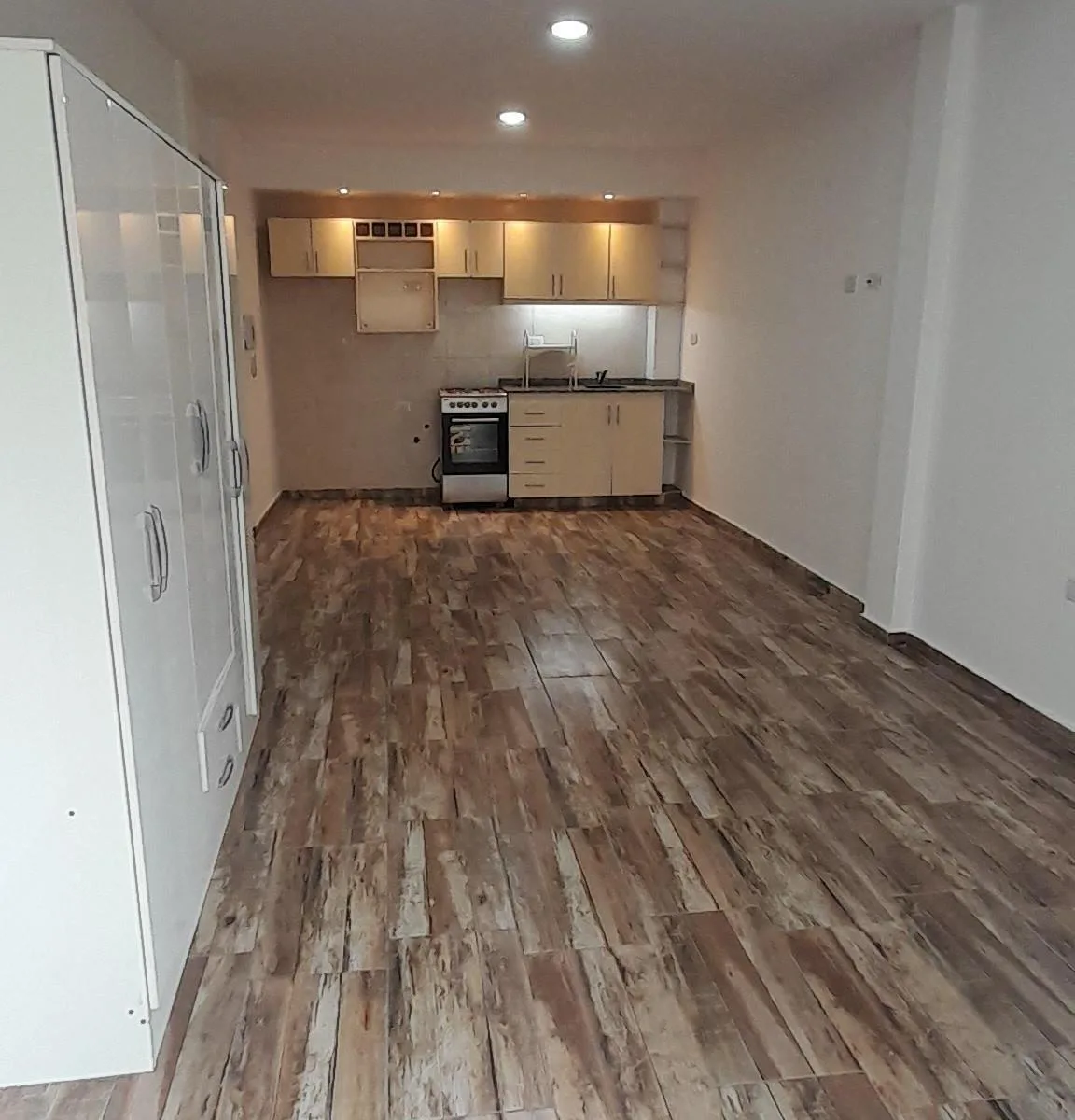 Monoambiente divisible con balcón en Villa Urquiza