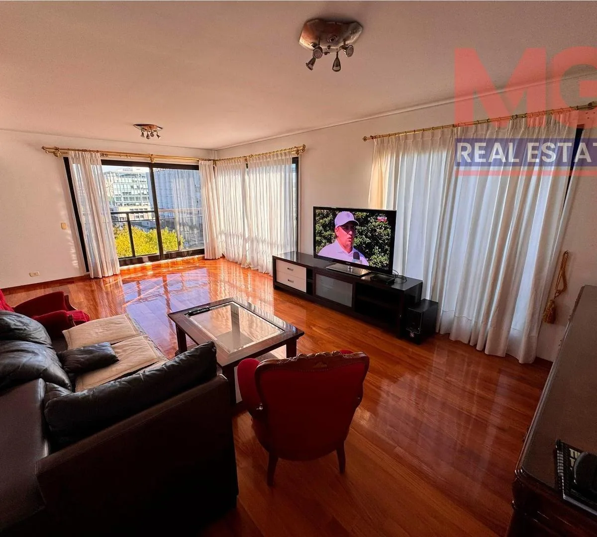 Three-room apartment with river view in Puerto Madero