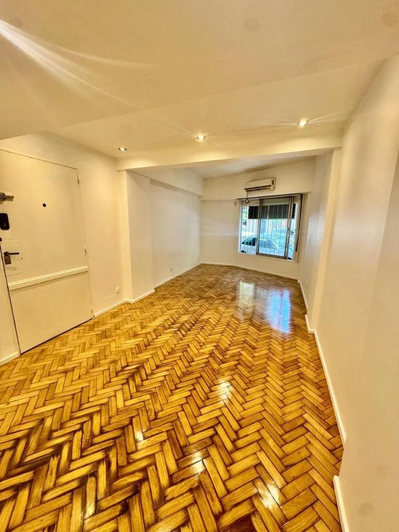 Cama em kitnet compartilhada na Palermo