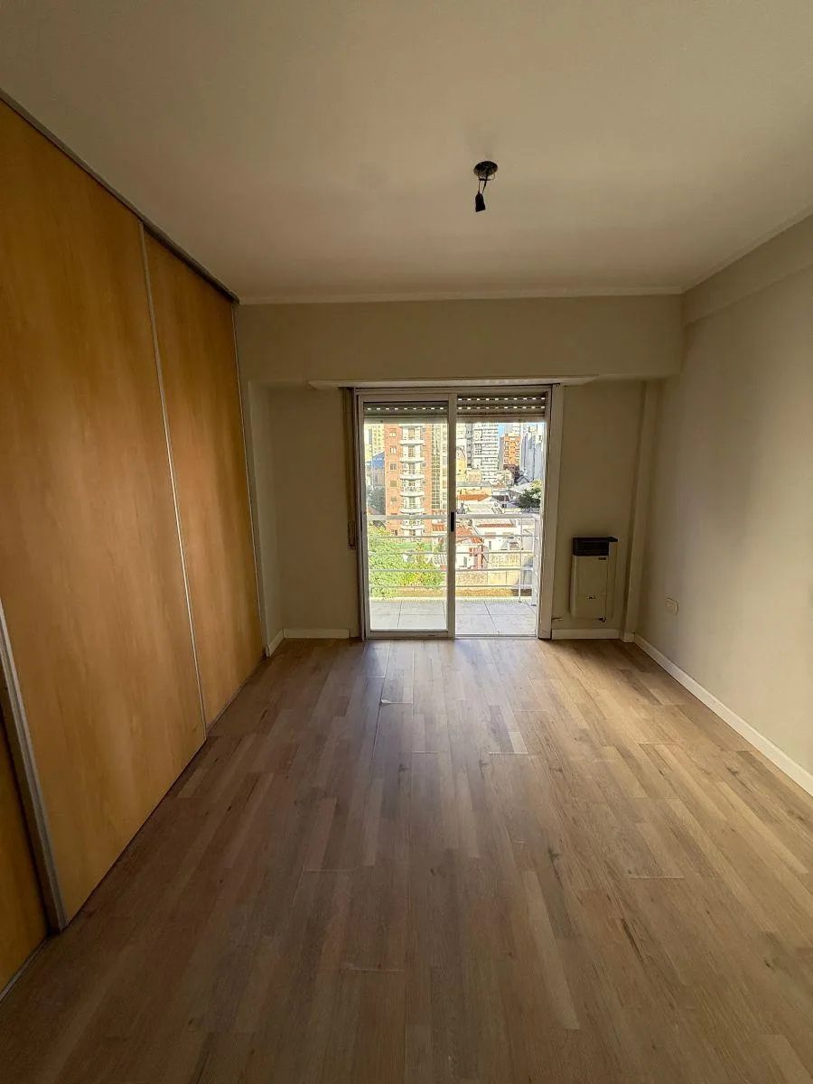 Apartamento tipo meio andar com 1 quarto em La Plata