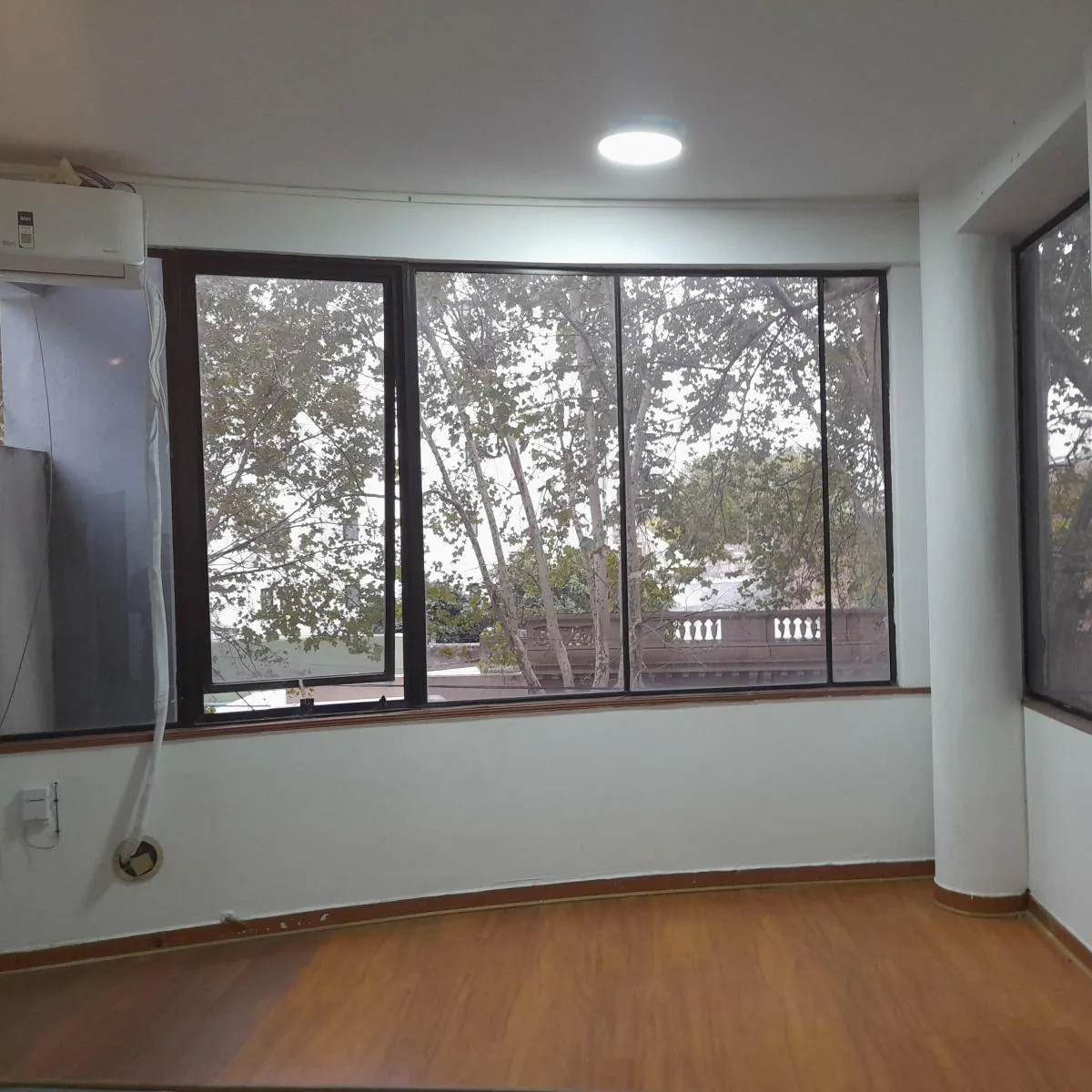 Monoambiente con cocina separada en La Plata