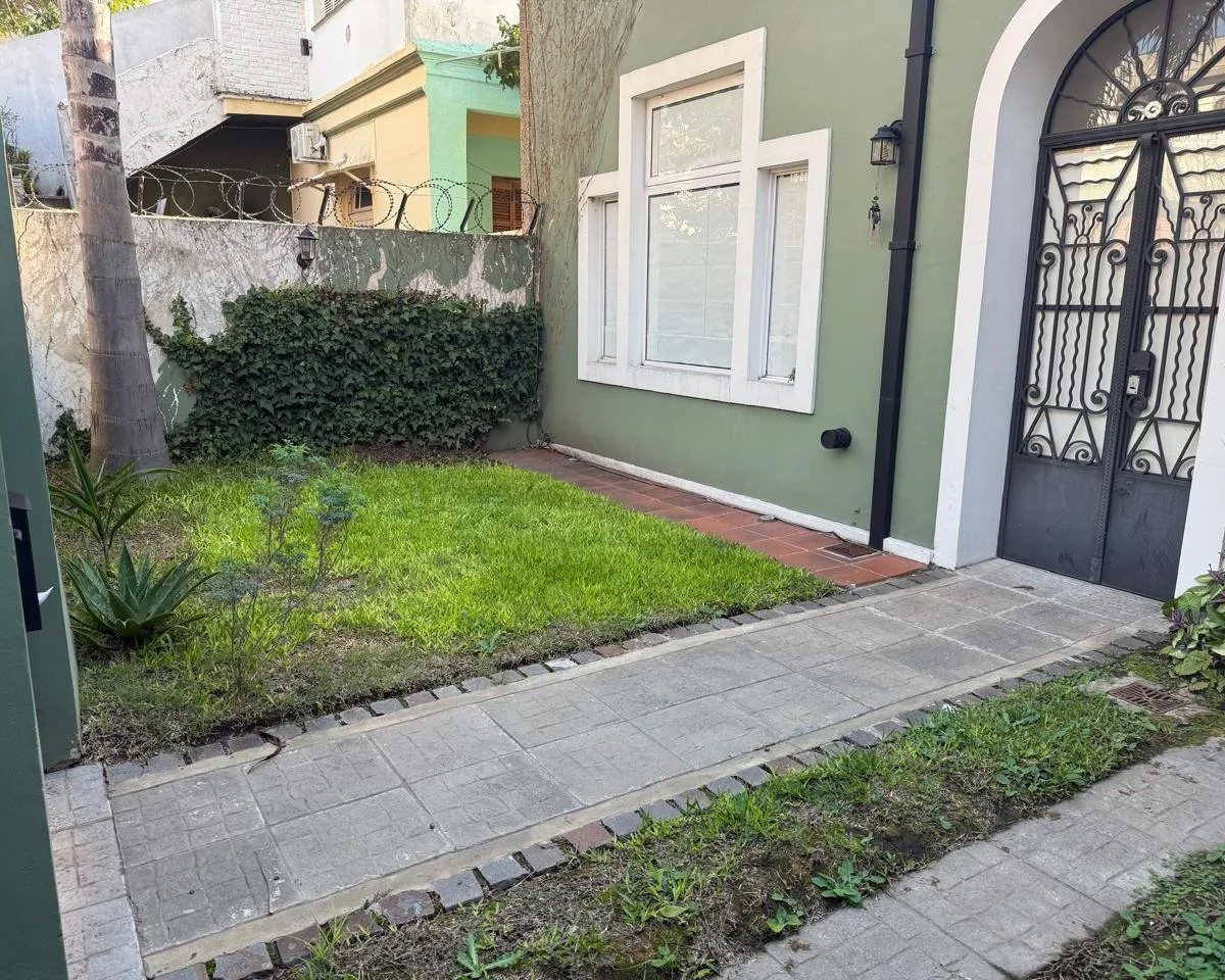 Four-bedroom refurbished house in Villa Devoto