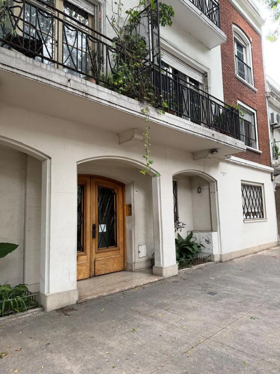 Departamento de 2 ambientes con patio en Chacarita