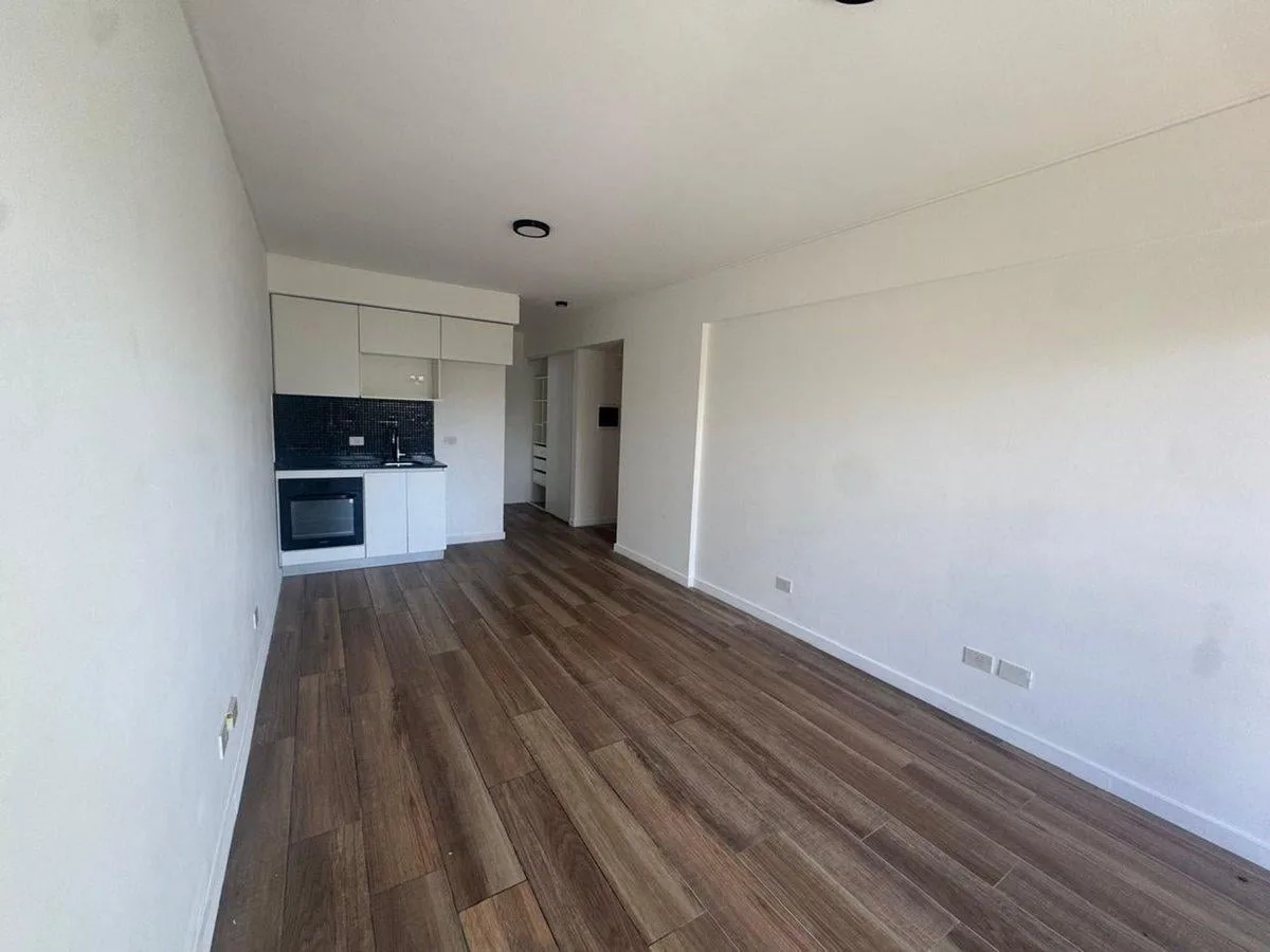 Квартира-студия без мебели в Almagro