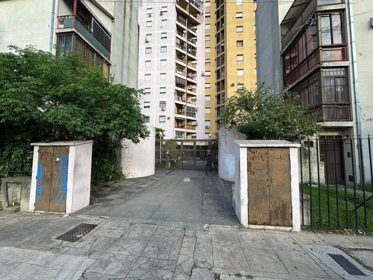 Two-bedroom apartment on Av. Presidente Juan Domingo Perón in General San Martín