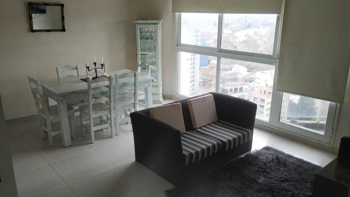 Two-bedroom, three-room apartment with parking in Lomas de Zamora Oeste
