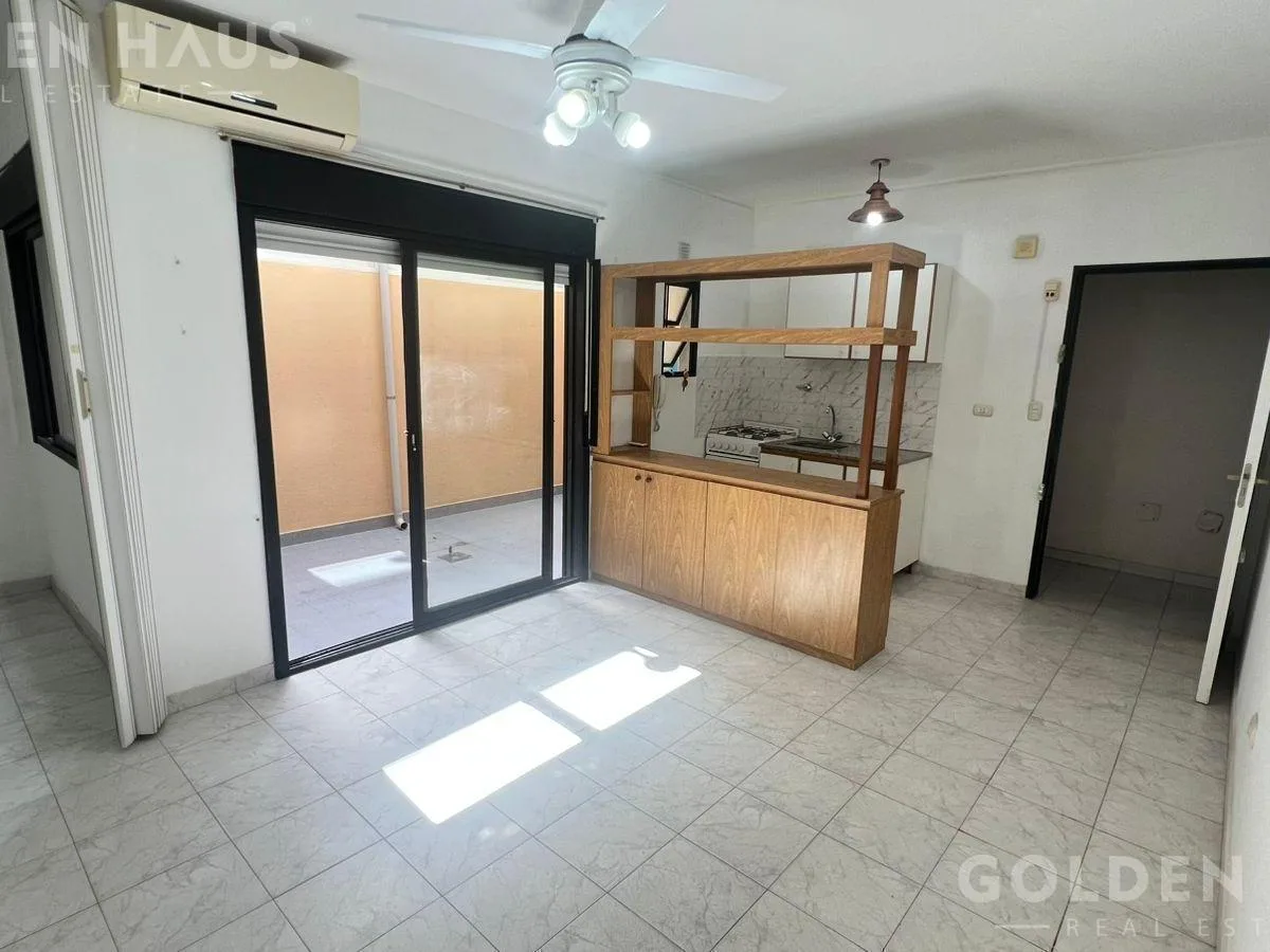 PH de 2 ambientes con patio en Floresta
