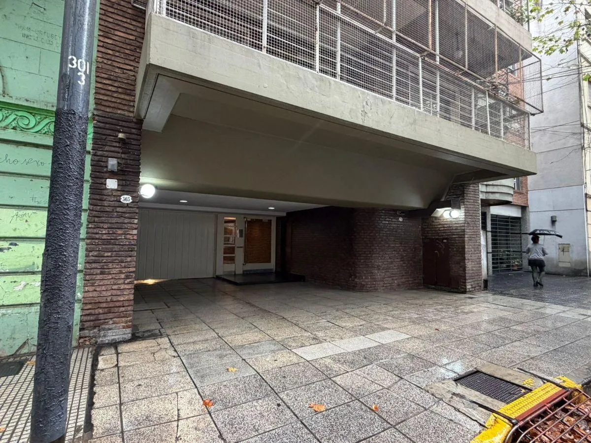 Two-room apartment with balcony in Almagro