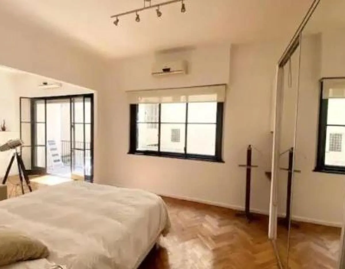 Квартира-студия в San Nicolás с балконом