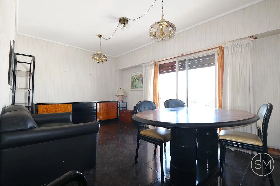 Departamento de 3 ambientes en Flores