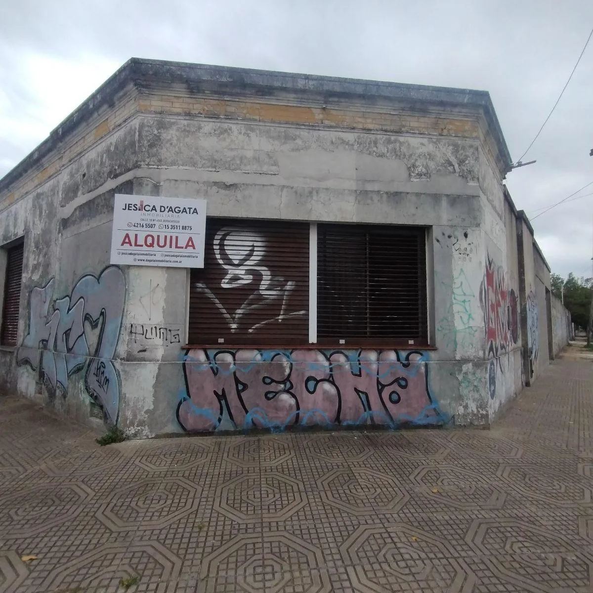 Casa 5 Ambientes Cochera Berazategui Centro Para Uso Comercial / Profesional o Familiar