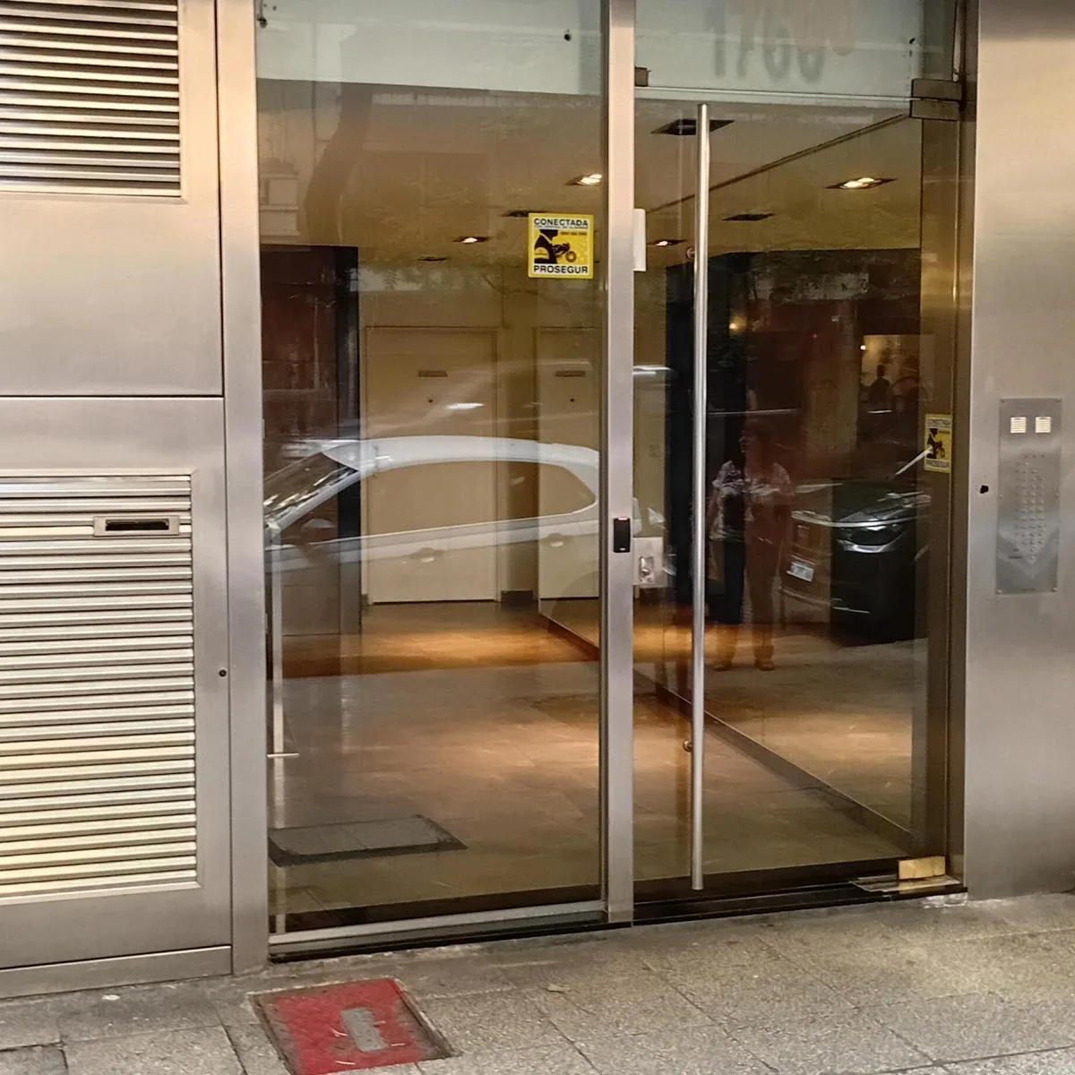 Kitnet mobiliada em Palermo com varanda