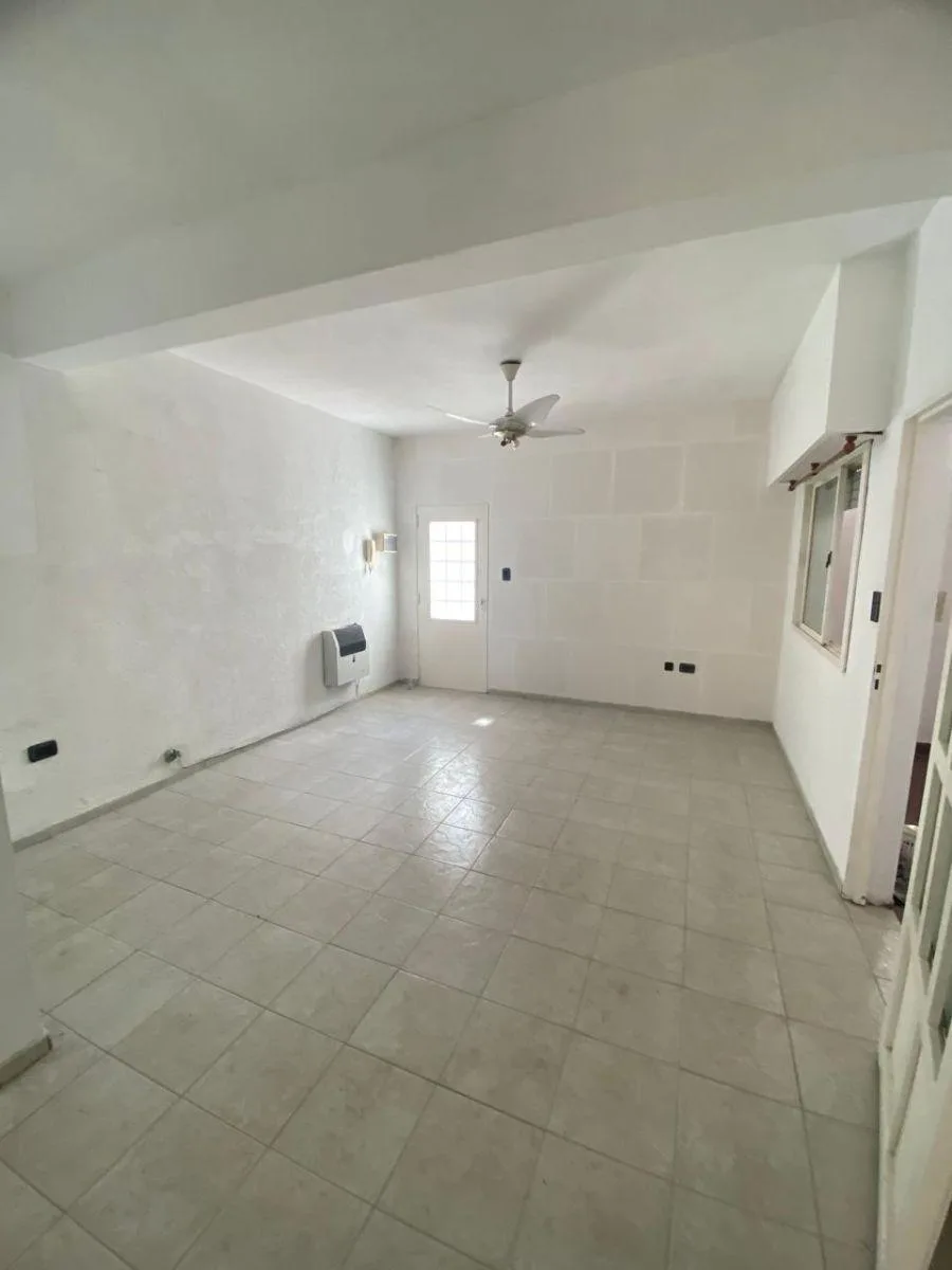 Four-bedroom PH for rent in La Plata