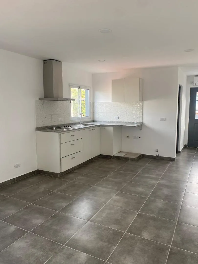 Brand-new three-room apartment with terrace in Tigre