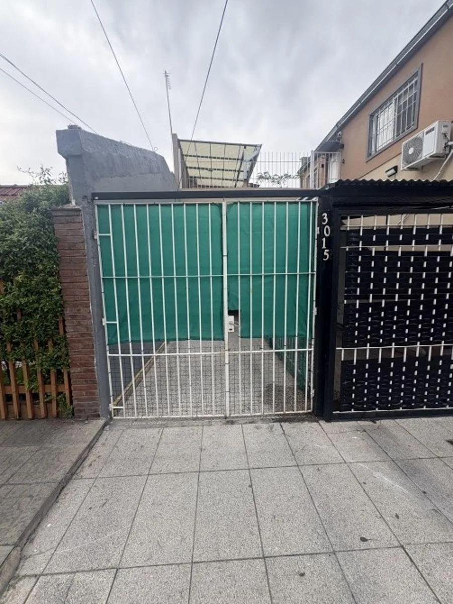 PH de 3 ambientes com 2 dormitórios em Lanús