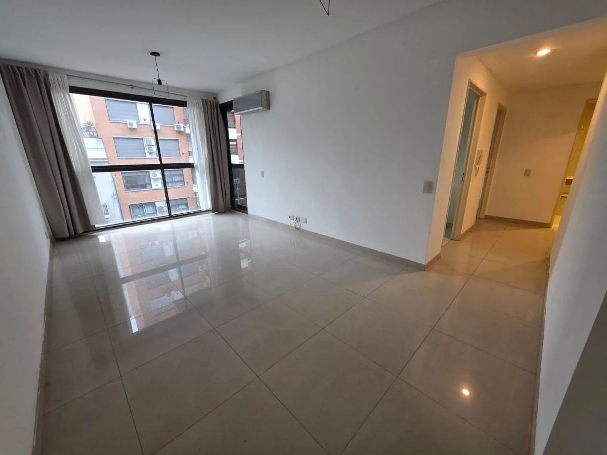 Apartamento de 2 ambientes com varanda-terraço em Almagro