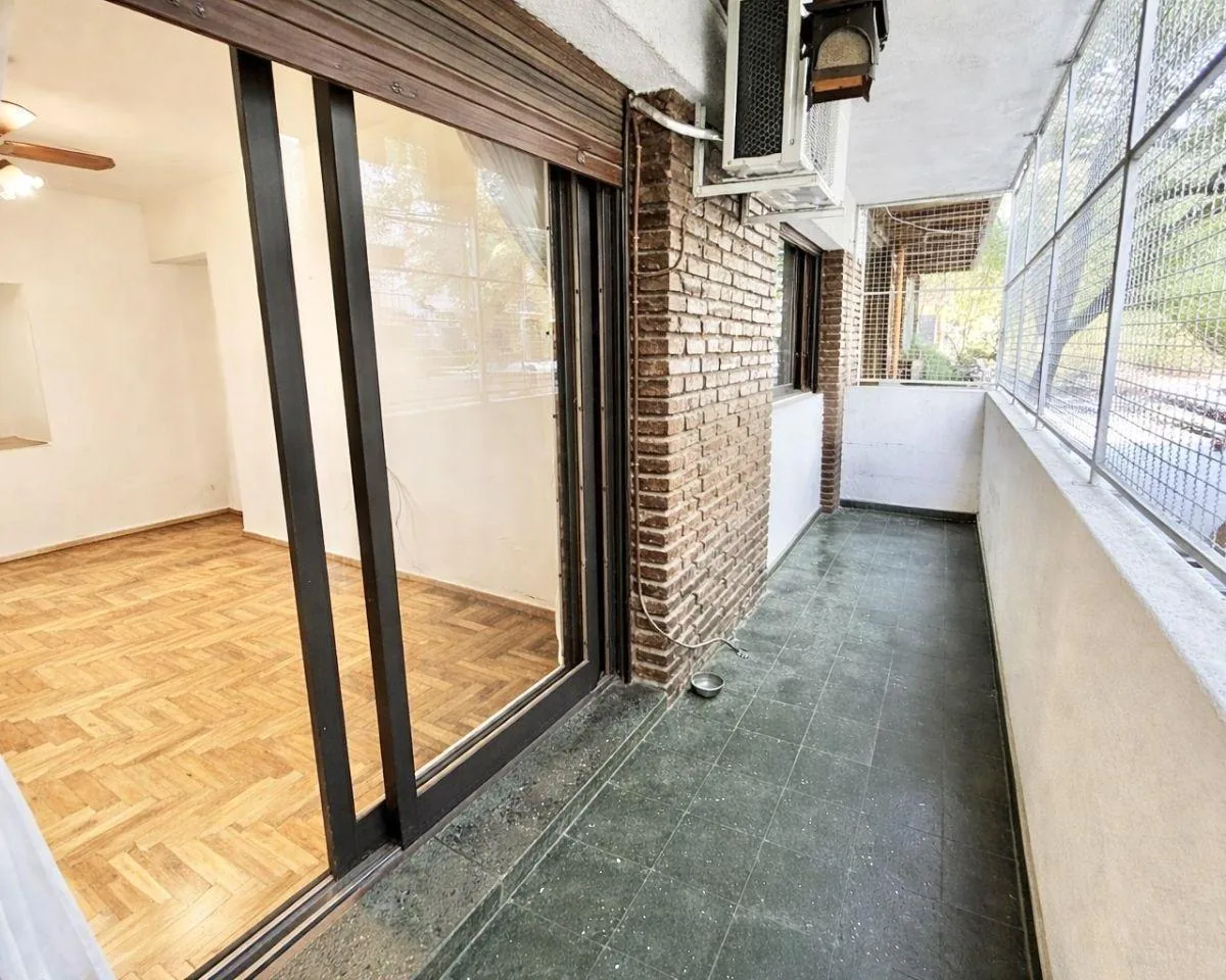 Three-room apartment with balcony in Almagro
