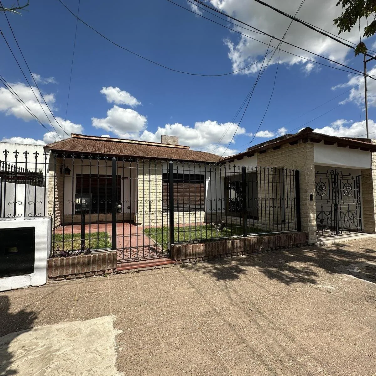 Casa com 3 quartos em zona residencial de Luján