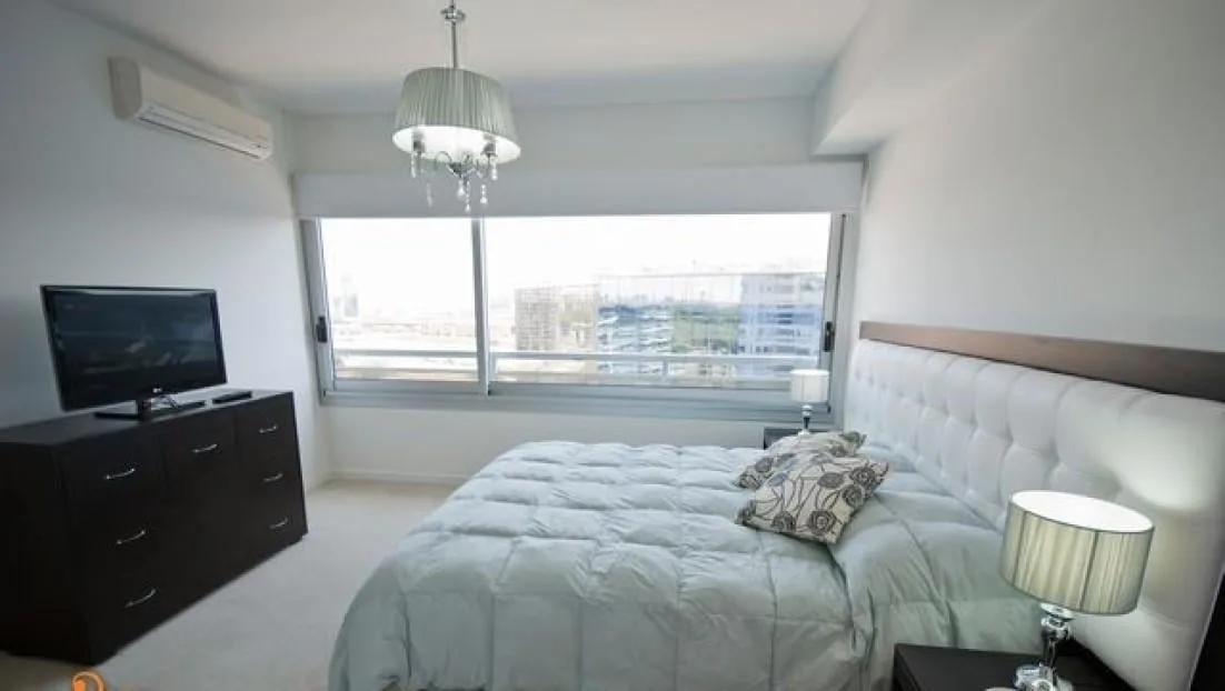 Apartamento mobiliado de 2 ambientes com vaga de garagem em Puerto Madero