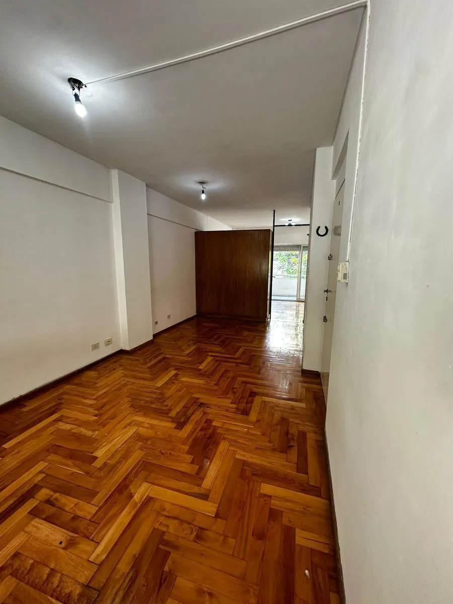 Divisible studio apartment without building fees in La Paternal