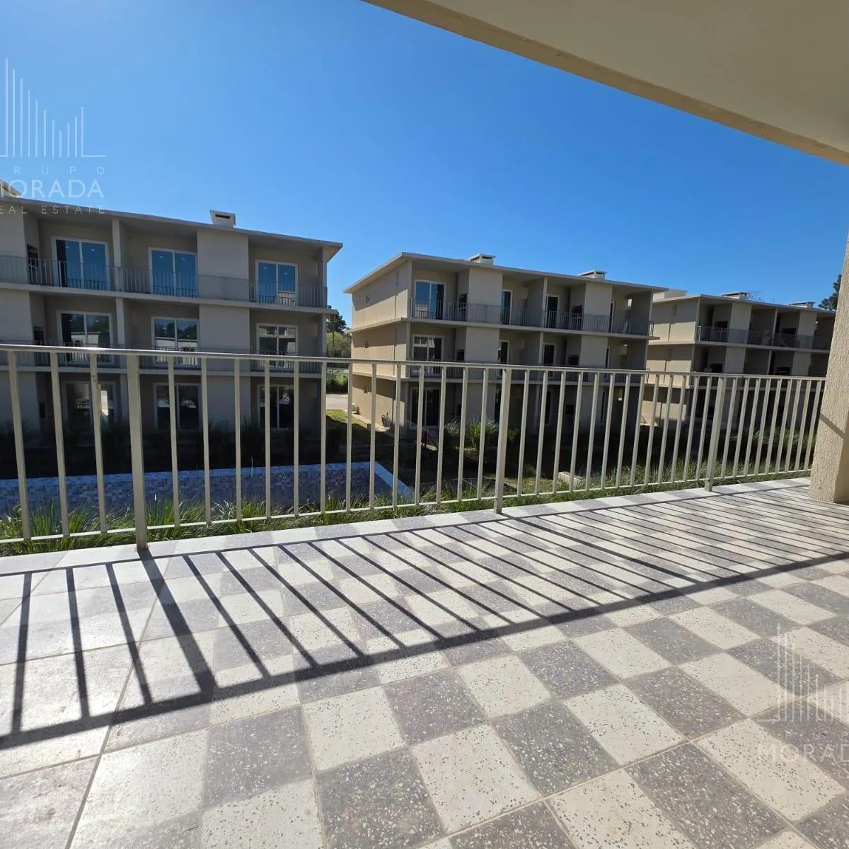 Departamento en Venta de 3 Ambientes en Pilar Complejo Chic Village