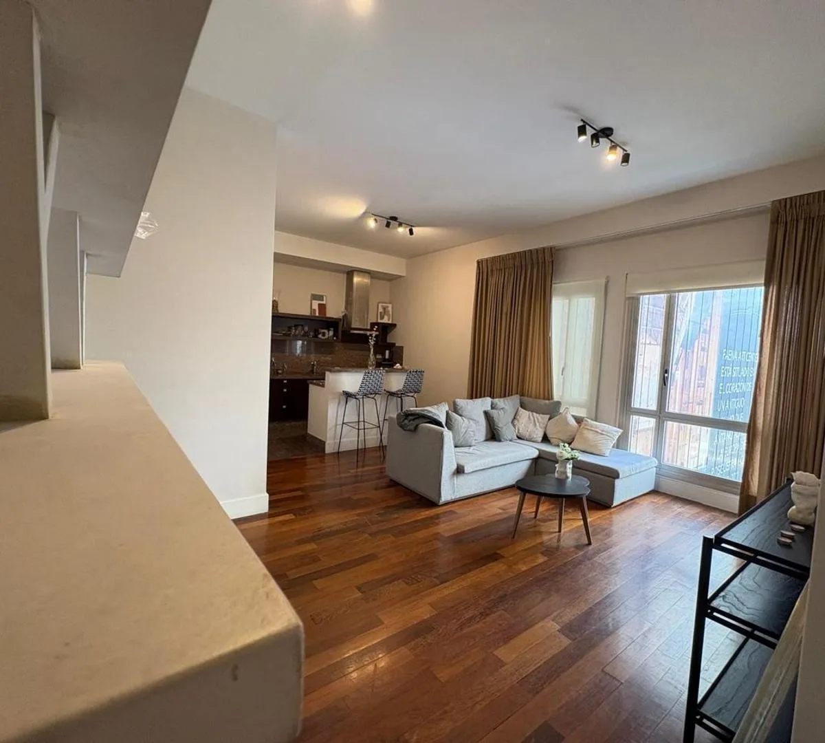 Apartamento de 3 ambientes mobiliado em Puerto Madero