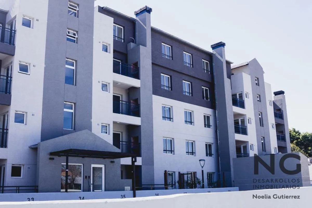 Departamento de 3 ambientes con cochera en Lomas de Zamora