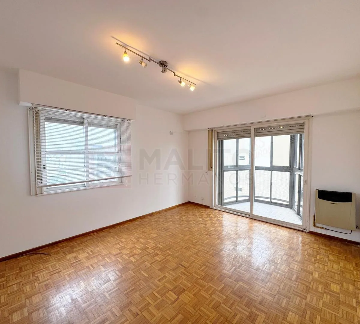Departamento de 2 ambientes con balcón en Flores