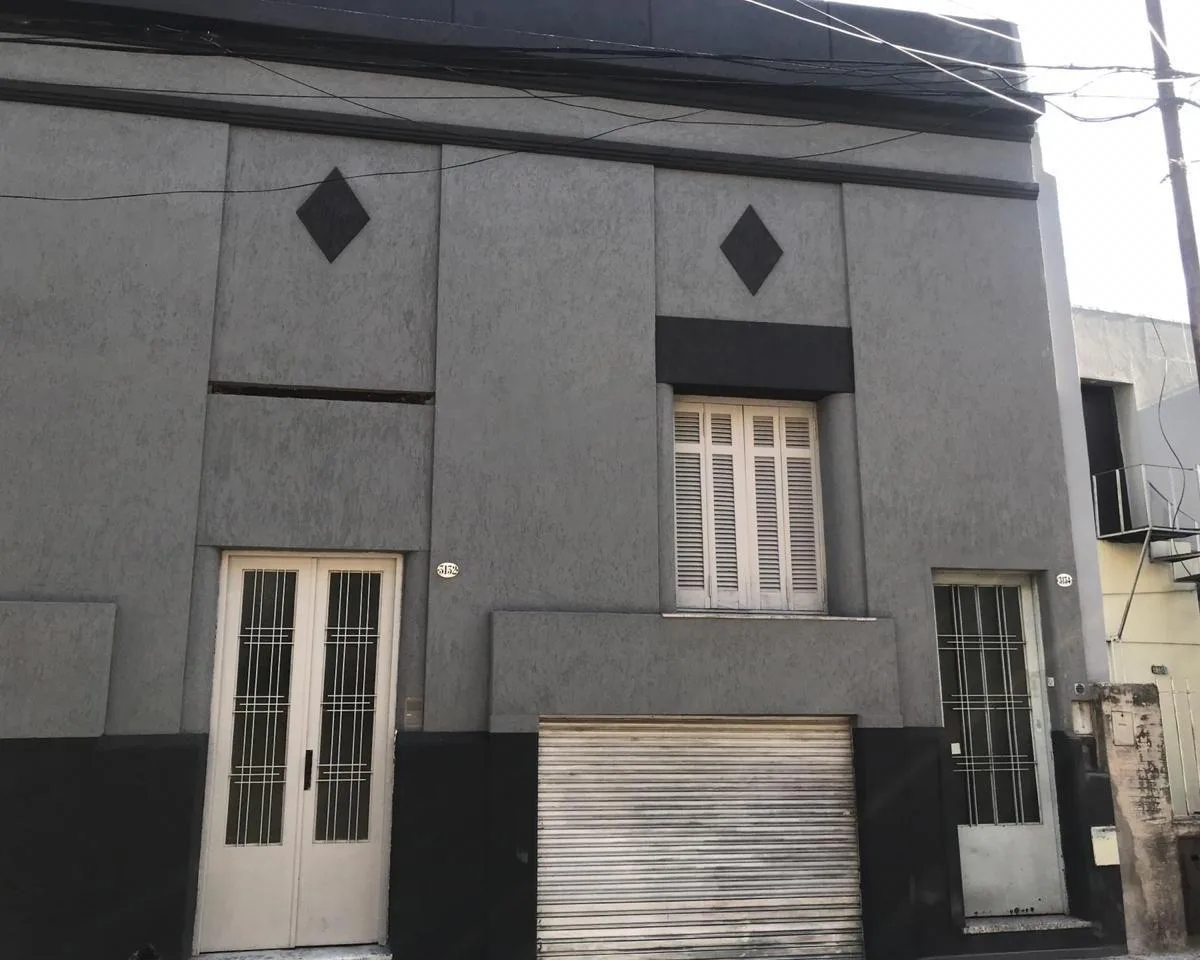 PH tipo casa de 4 ambientes con entrada independiente en Parque Patricios