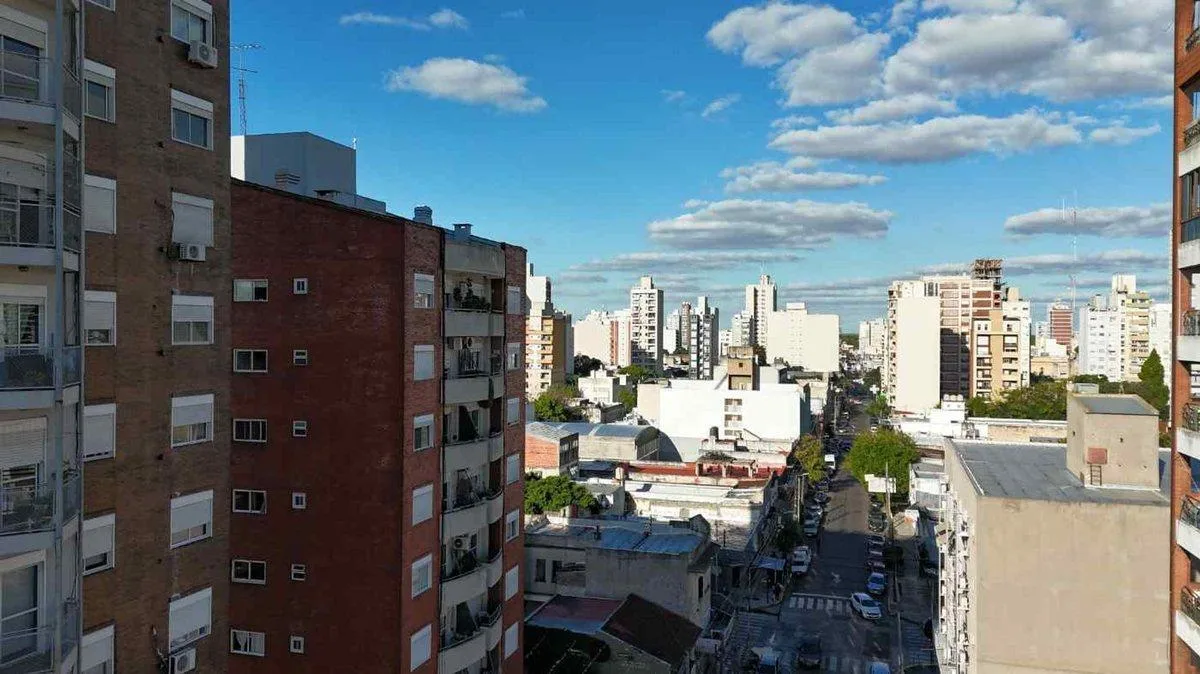 One-bedroom apartment with assigned parking in Lomas de Zamora