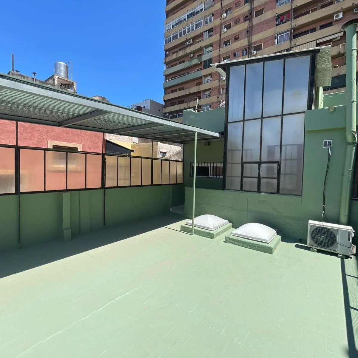 Three-room apartment with terrace in Villa Luro