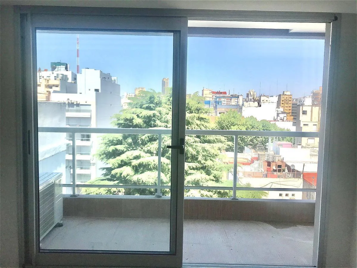 Studio apartment with balcony in Recoleta