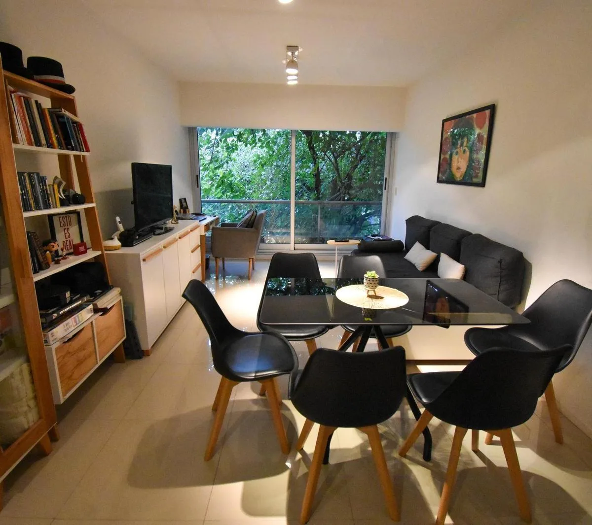 Departamento de 2 ambientes con 1 dormitorio y 2 cocheras en San Isidro