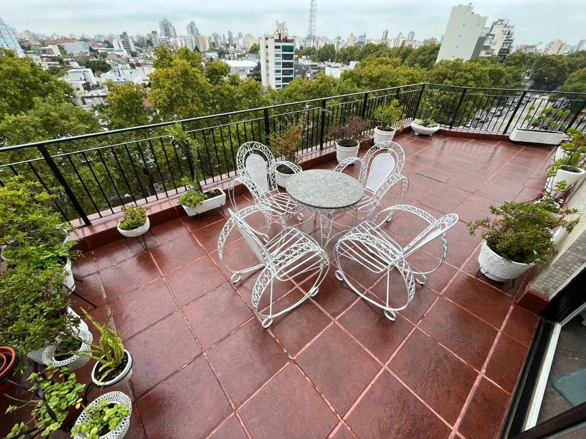 Semipiso de 3 ambientes con balcón terraza en Villa General Mitre