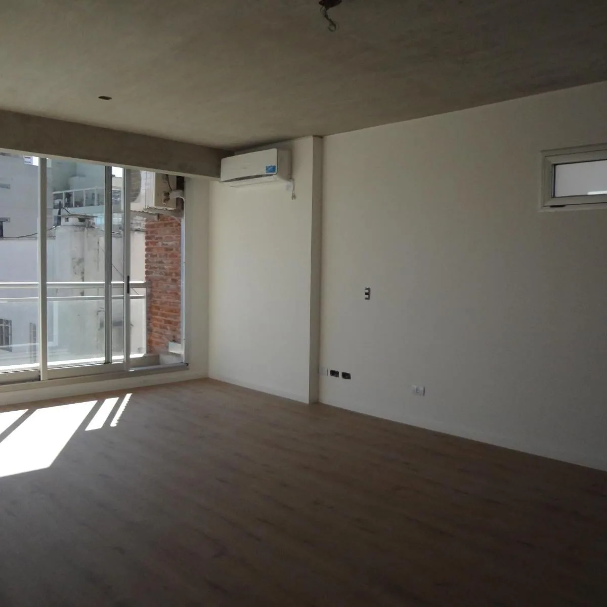 Kitnet com varanda em Palermo