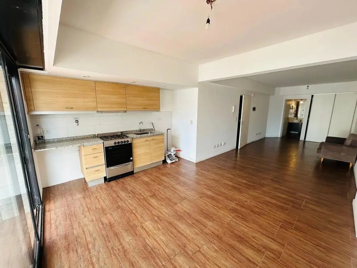 Квартира-студия новая в Flores