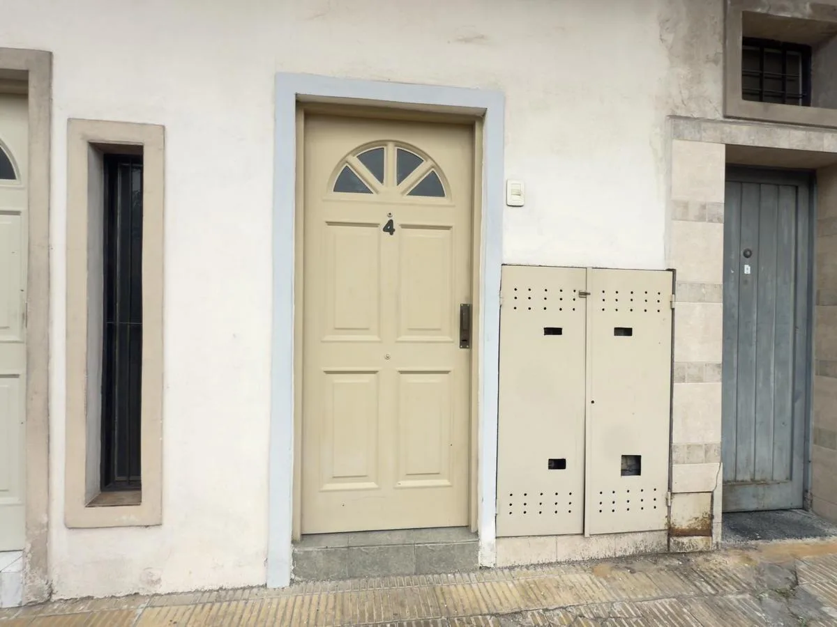 Departamento de 3 ambientes con entrada independiente en Lomas del Mirador