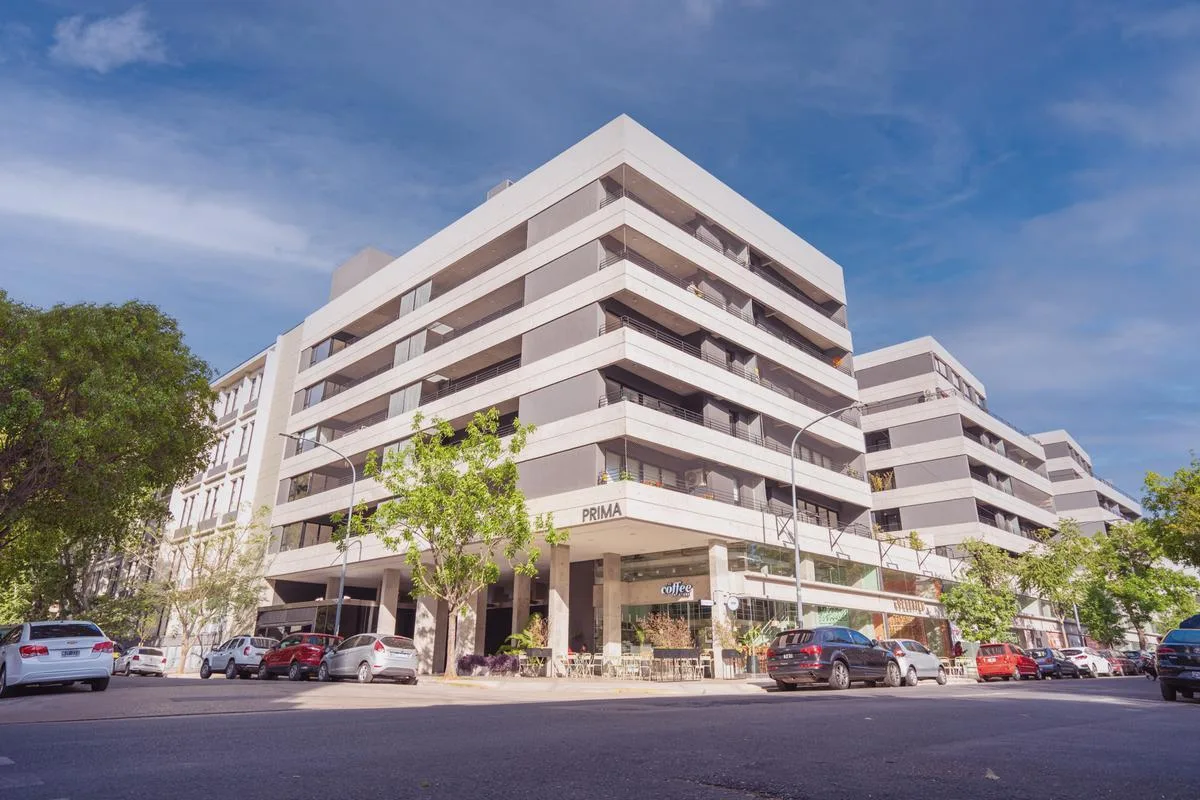 Monoambiente semi-amoblado en Flores Norte con amenities