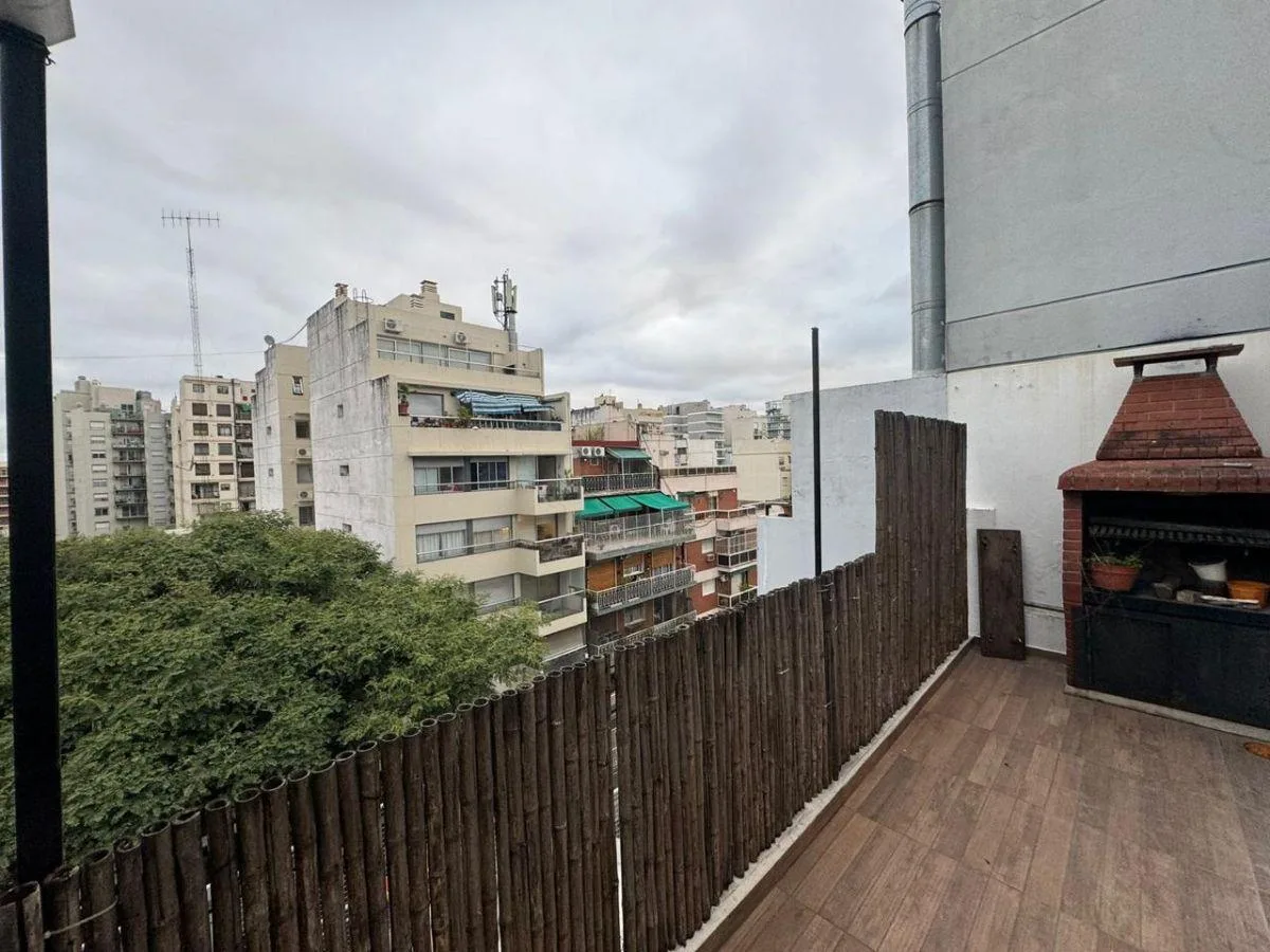 Apartamento de dois ambientes de frente em Villa Urquiza