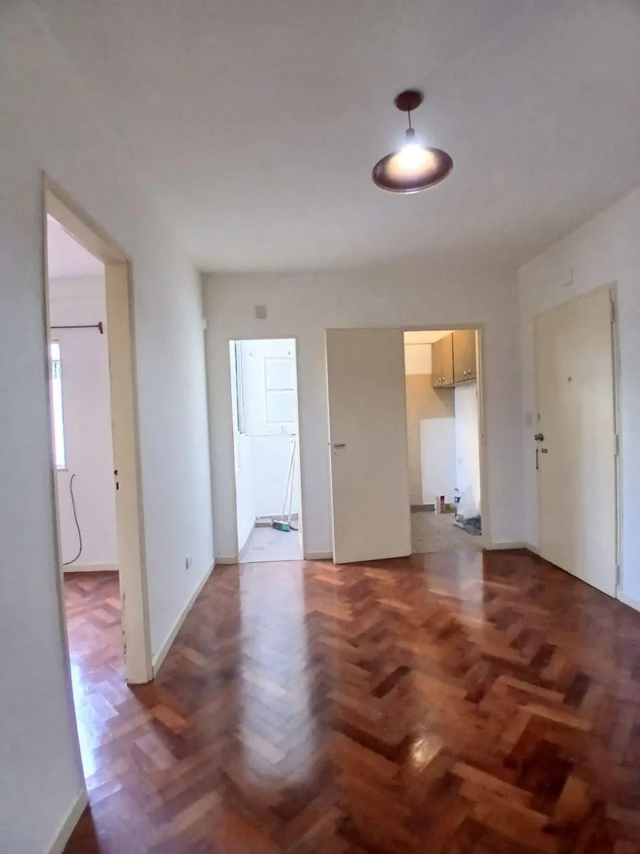 Apartamento de 2 ambientes com 1 quarto em Monserrat
