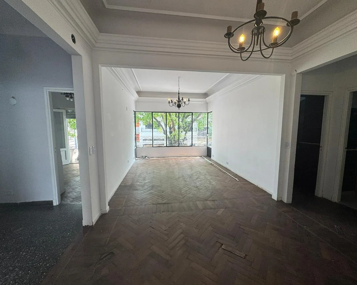 PH de 4 ambientes con balcón y terraza propia en Villa Luro