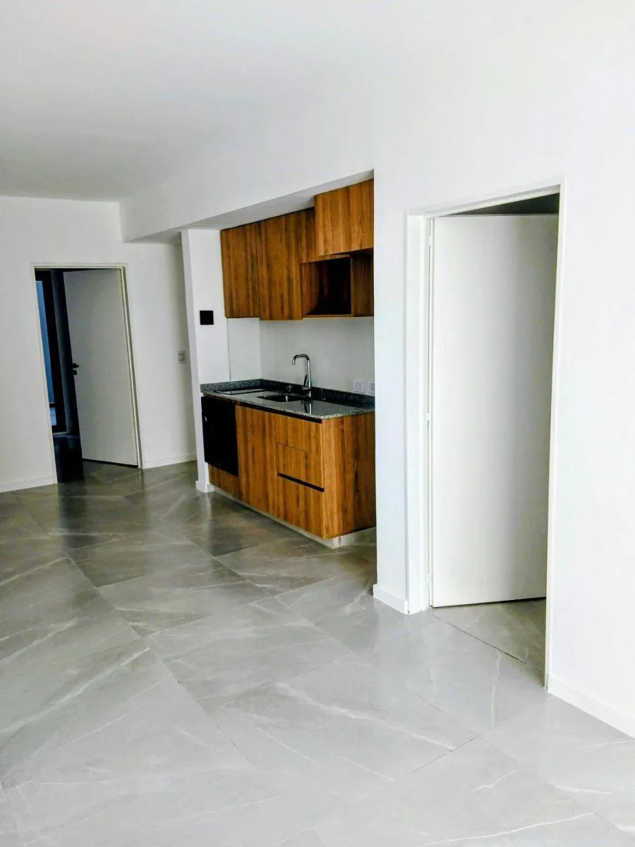 Departamento semipiso de 2 ambientes con balcón terraza y pileta en Parque Chacabuco